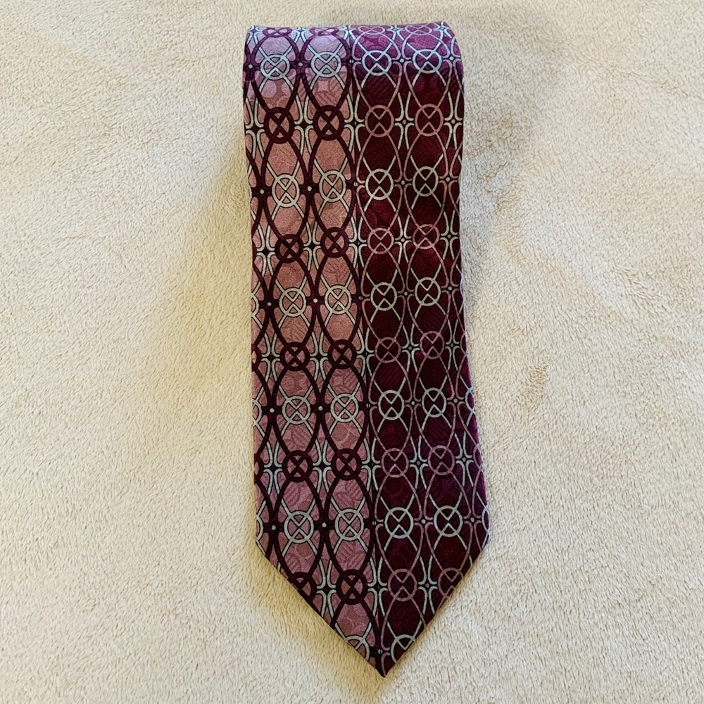 Geoffrey Beene Abstract Silk Tie